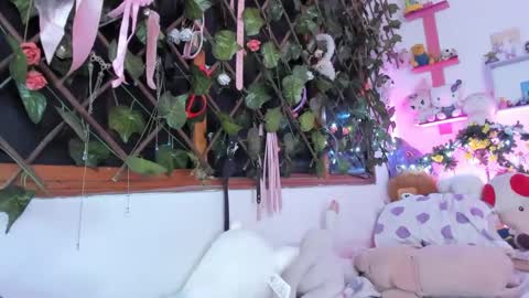 Snapshot of lunacristal_moon chatting on 12.04.24 lunacristal_moon online show from 12.04.24