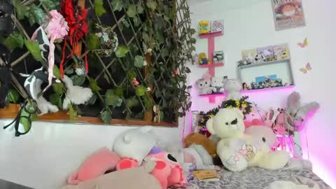 Snapshot of lunacristal_moon chatting on 02.13.25 lunacristal_moon online show from 02.13.25