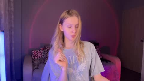 Britney online show from 09.08.25