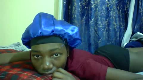 lunah_kitty online show from 05.17.26