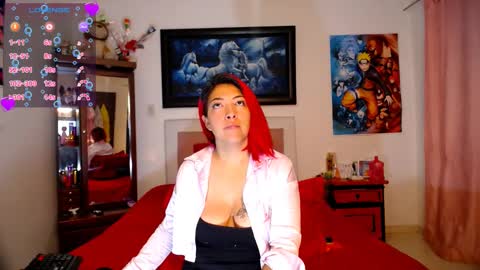 Snapshot of lunalatinacoo chatting on 02.18.25 LUNA online show from 02.18.25