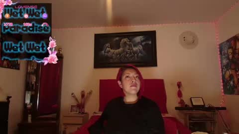 Snapshot of lunalatinacoo chatting on 07.30.26 LUNA online show from 07.30.26