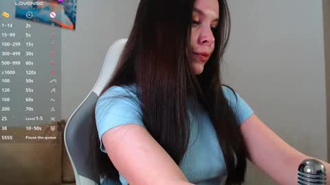 Snapshot of lunalovesuu chatting on 02.10.25 Luna online show from 02.10.25