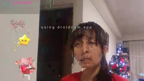 Snapshot of lunamoon_17 chatting on 12.04.24 LUNA online show from 12.04.24