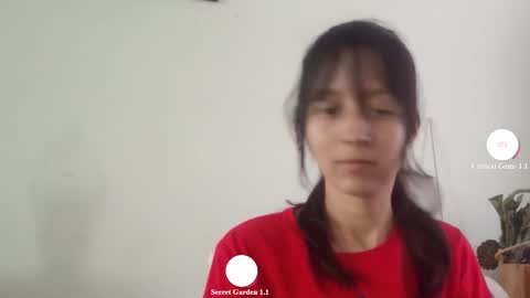 Snapshot of lunamoon_17 chatting on 01.30.25 LUNA online show from 01.30.25