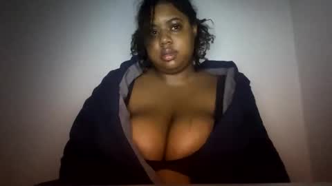 lunamoth00 online show from 02.10.26