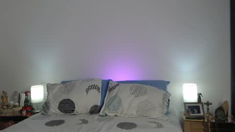 Snapshot of lunamyers_ chatting on 06.09.26 L U N A online show from 06.09.26