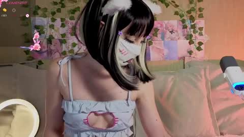Snapshot of lunanyanmi chatting on 04.19.26 Luna online show from 04.19.26