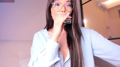 Aisha online show from 12.08.24