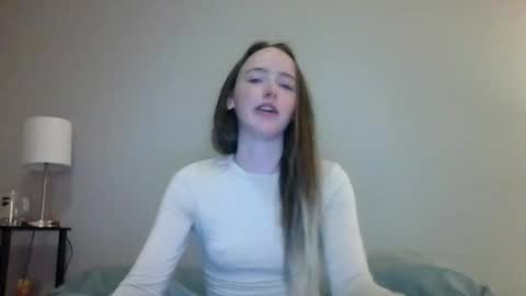 Snapshot of lunapixie2020 chatting on 09.22.25 lunapixie2020 online show from 09.22.25