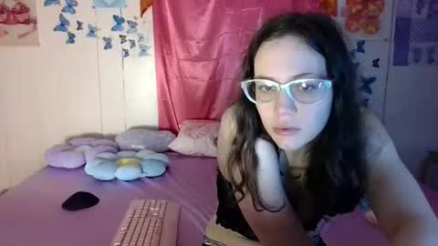 lunaquinn45 online show from 10.26.25