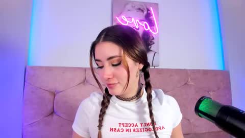 Luna  online show from 02.20.25