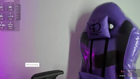 Luna  online show from 10.12.25