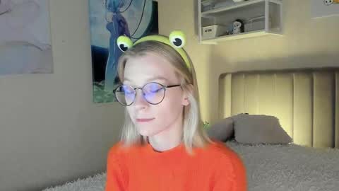 Sofia online show from 10.13.25