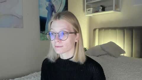 Sofia online show from 10.15.25