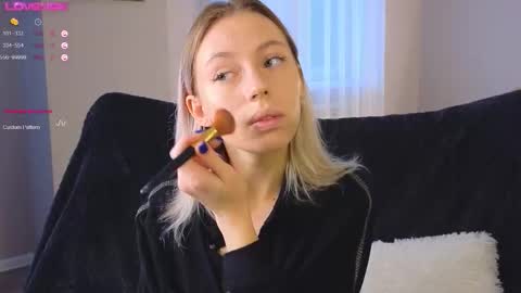 Kelly online show from 10.06.25