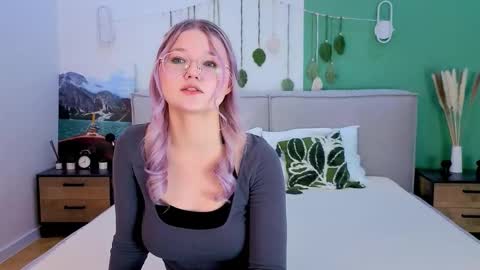 lunariafox online show from 03.11.26