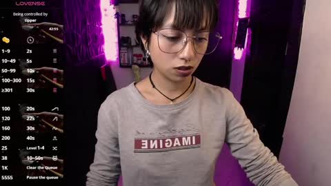 Snapshot of lunarichy chatting on 06.01.26 lunarichy online show from 06.01.26