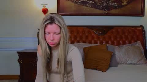 Luna Rishi online show from 02.14.26