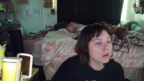 Snapshot of lunarqueen420 chatting on 03.08.26 lunarqueen420 online show from 03.08.26