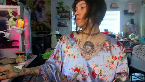 lunarqueen420 online show from 05.02.26