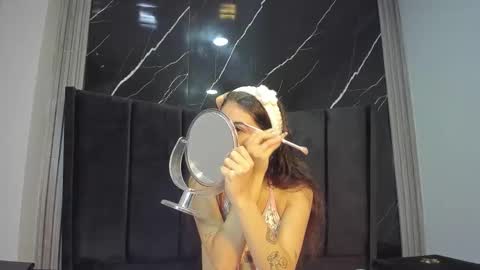 Snapshot of lunasmithyl chatting on 02.27.26 LunaSmithyl online show from 02.27.26