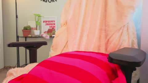 Kate online show from 05.17.26
