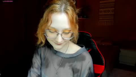Snapshot of lunaterry chatting on 06.05.26 lunaterry online show from 06.05.26