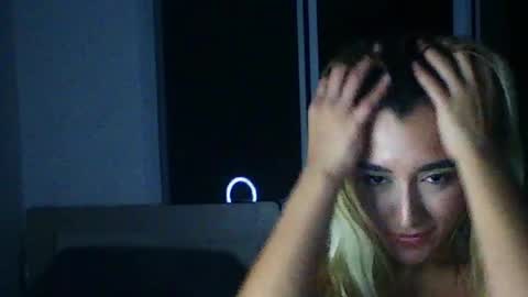Snapshot of lunavelvvet chatting on 07.27.26 lunavelvvet online show from 07.27.26