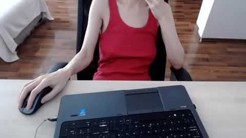 Snapshot of lunavibe_ chatting on 06.21.26 lunavibe_ online show from 06.21.26
