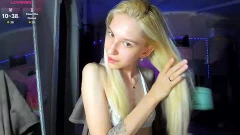 Snapshot of lunawhitex chatting on 07.10.26 Luna online show from 07.10.26