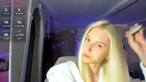 Snapshot of lunawhitex chatting on 07.14.26 Luna online show from 07.14.26
