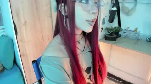 Snapshot of lunivyra chatting on 06.23.26 lunivyra online show from 06.23.26