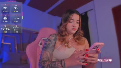 LUNA ROSE online show from 11.08.25