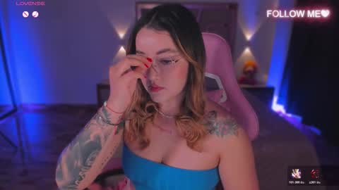 LUNA ROSE online show from 12.05.25