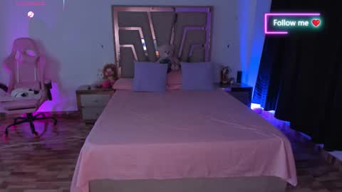 LUNA ROSE online show from 03.10.26