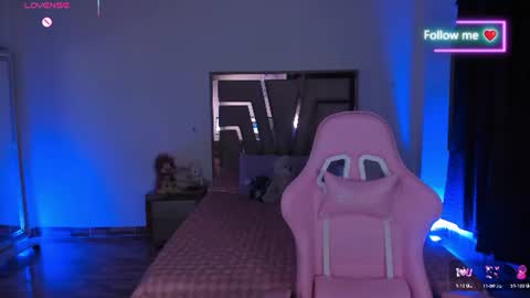 Snapshot of lunna_roosee chatting on 06.19.26 LUNA ROSE online show from 06.19.26