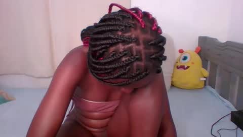 luscious online show from 12.19.25