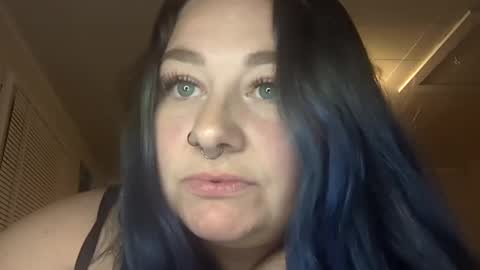 Luscious Lynn online show from 11.12.25