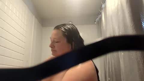 Luscious Lynn online show from 11.13.25