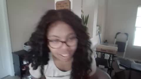 Snapshot of lusciouskoko chatting on 11.16.25 Luscious Koko online show from 11.16.25