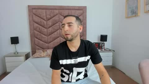 Lushian And Luna online show from 11.27.25