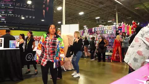 SHOWS ALL MONDAY WEDNESDAYFRIDAYSATURDAY  IN THE MORNING online show from 12.07.24