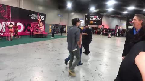 SHOWS ALL MONDAY WEDNESDAYFRIDAYSATURDAY  IN THE MORNING online show from 10.24.25