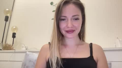 lusiluv online show from 09.30.25