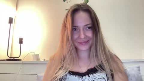 lusiluv online show from 10.08.25