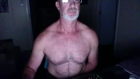Snapshot of lust4life70 chatting on 10.26.25 lust4life70 online show from 10.26.25