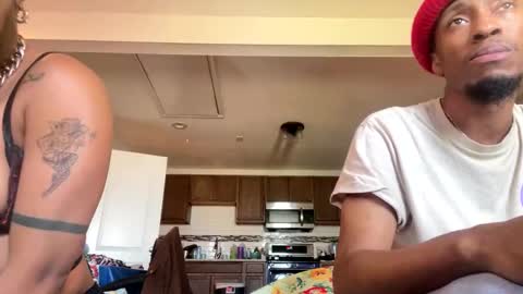 Snapshot of lust_j chatting on 11.10.25 LUST online show from 11.10.25