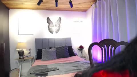 Angela 3 online show from 02.22.25