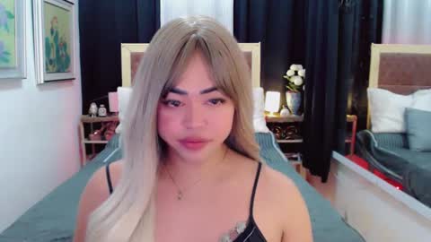 Snapshot of lustfuloffendertrina chatting on 02.04.25 Trina online show from 02.04.25